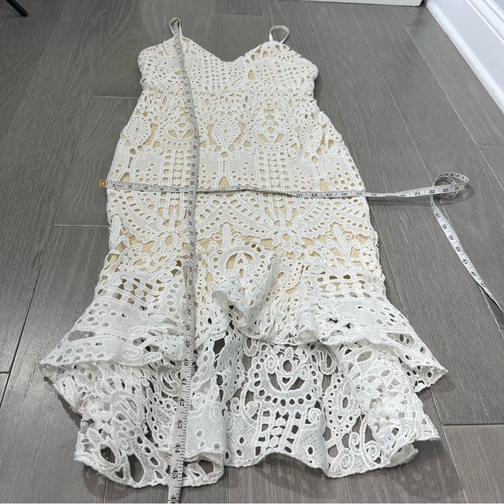 Superdown Tina Ruffle Midi Dress in White Lace Crochet Eyelet Overlay M Revolve - Picture 16 of 16